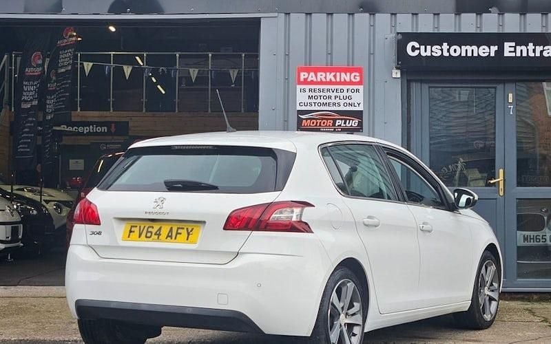 Used Peugeot 308 Allure 116 HP (85 kW) 2015 Hatchback