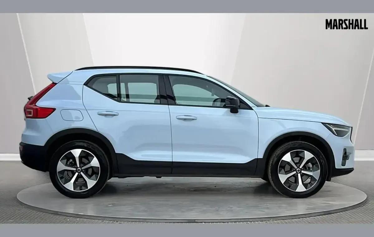 Used Volvo XC40 Plus 161 HP (118 kW) 2025 Blue SUV