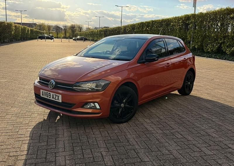 Usado VW Polo SE 95 HP (69 kW) 2019 Laranja Citadino