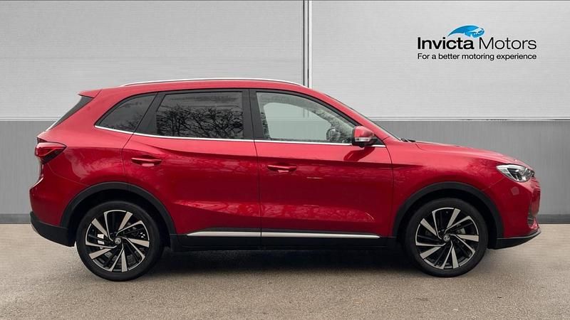 Used MG ZS Trophy 196 HP (144 kW) 2025 Red Hatchback