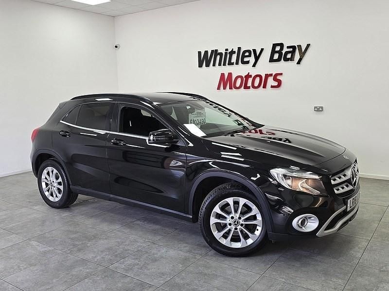 Black Used 2018 Mercedes GLA200 Executive SUV | £13,490 (Fair price) - Image 1/4