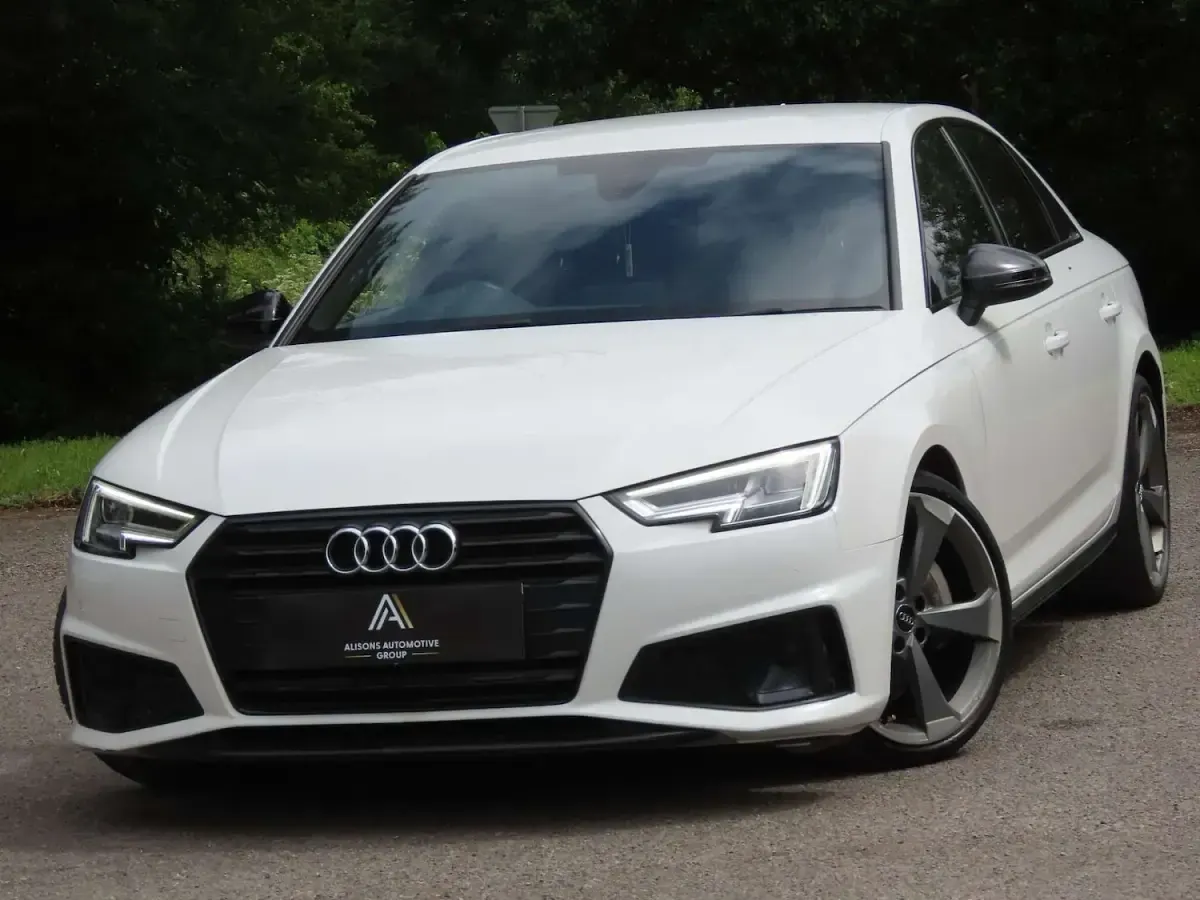 Used Audi A4 Black Edition 190 HP (139 kW) 2019 White Sedan