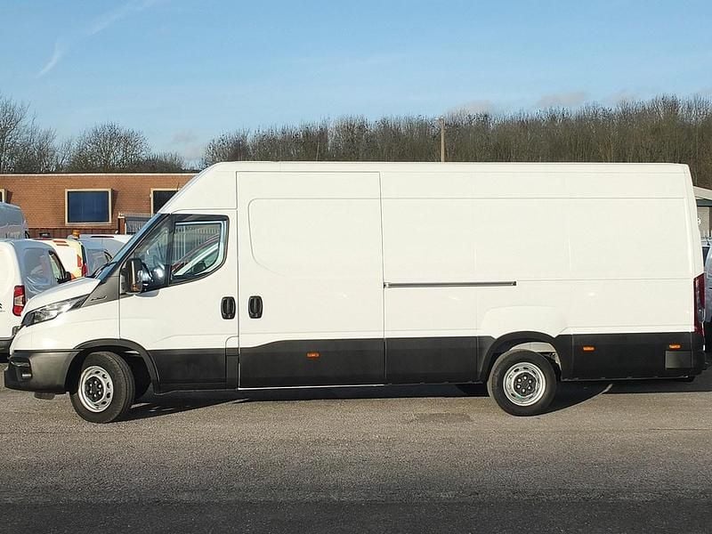 Used Iveco Daily 136 HP (100 kW) 2024 White Van