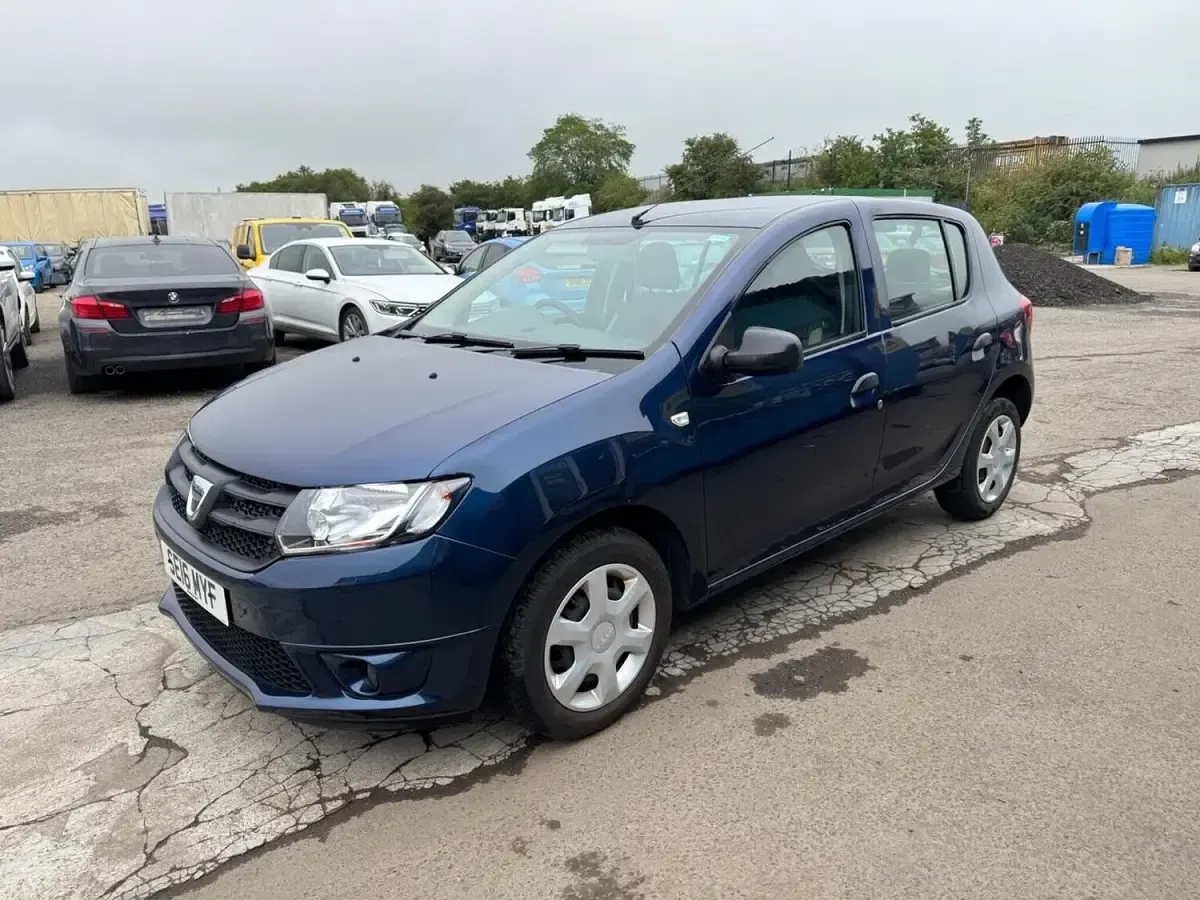 Used Dacia Sandero Ambiance 75 HP (55 kW) 2016 Blue Hatchback