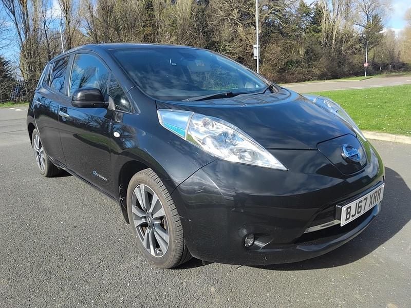 Used Nissan Leaf Tekna 80 kW (109 HP) 2017 Black Hatchback