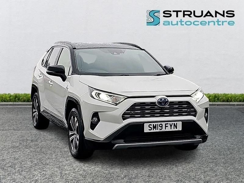 White/black Used 2019 Toyota RAV4 Hybrid SUV | £22,995 (A bit pricey) - Image 1/4