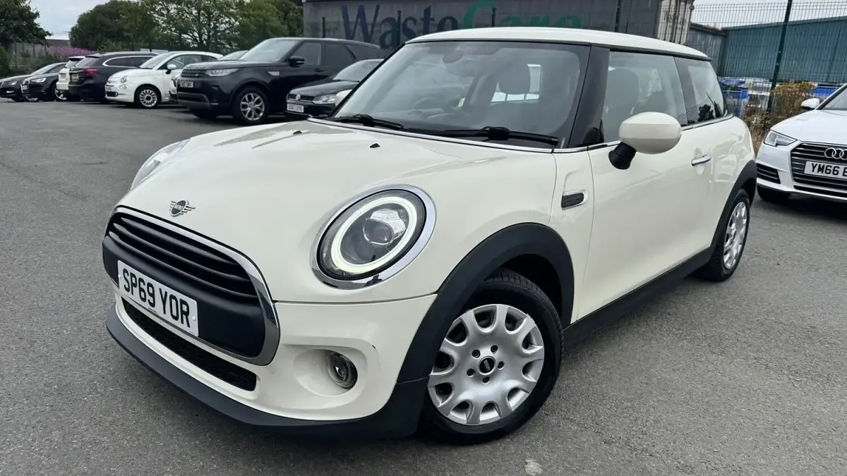Used Mini ONE Classic 2019 White Hatchback