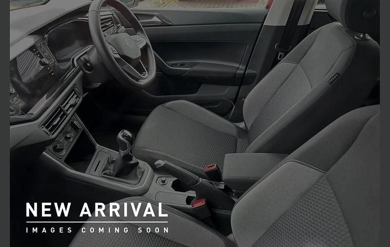 Used VW Polo Life 95 HP (69 kW) 2023 Red Hatchback