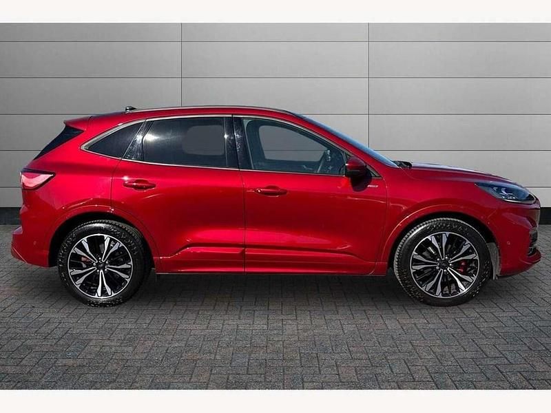 Used Ford Kuga ST-Line X 150 HP (110 kW) 2023 Red SUV