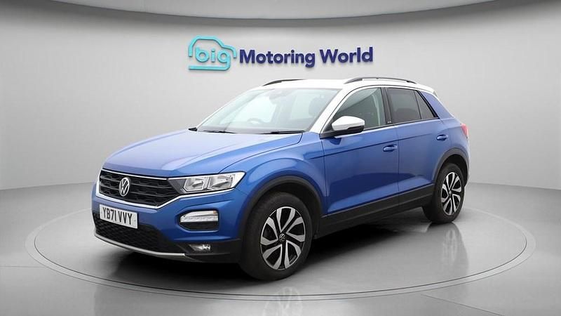 Used VW T-Roc Active 150 HP (110 kW) 2022 Blue SUV