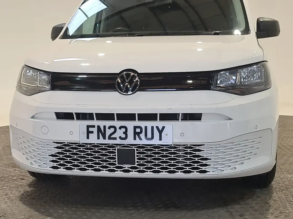 Used VW Caddy 102 HP (75 kW) 2023 White MPV