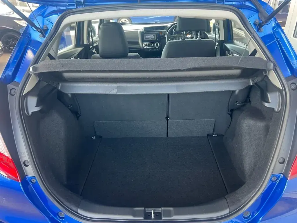 Used Honda Jazz SE 102 HP (75 kW) 2019 Blue Hatchback
