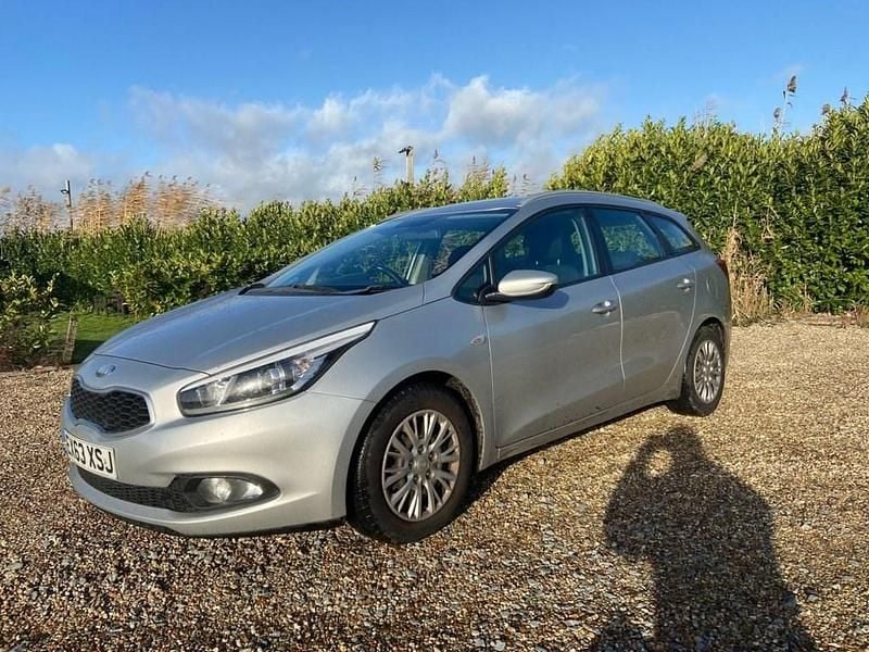 Used Kia Ceed Sportswagon 89 HP (65 kW) 2013 Silver Estate