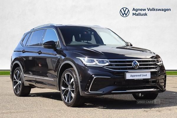 Black New 2025 VW Tiguan Allspace R-line SUV | £33,490 (Fair price) - Image 1/4