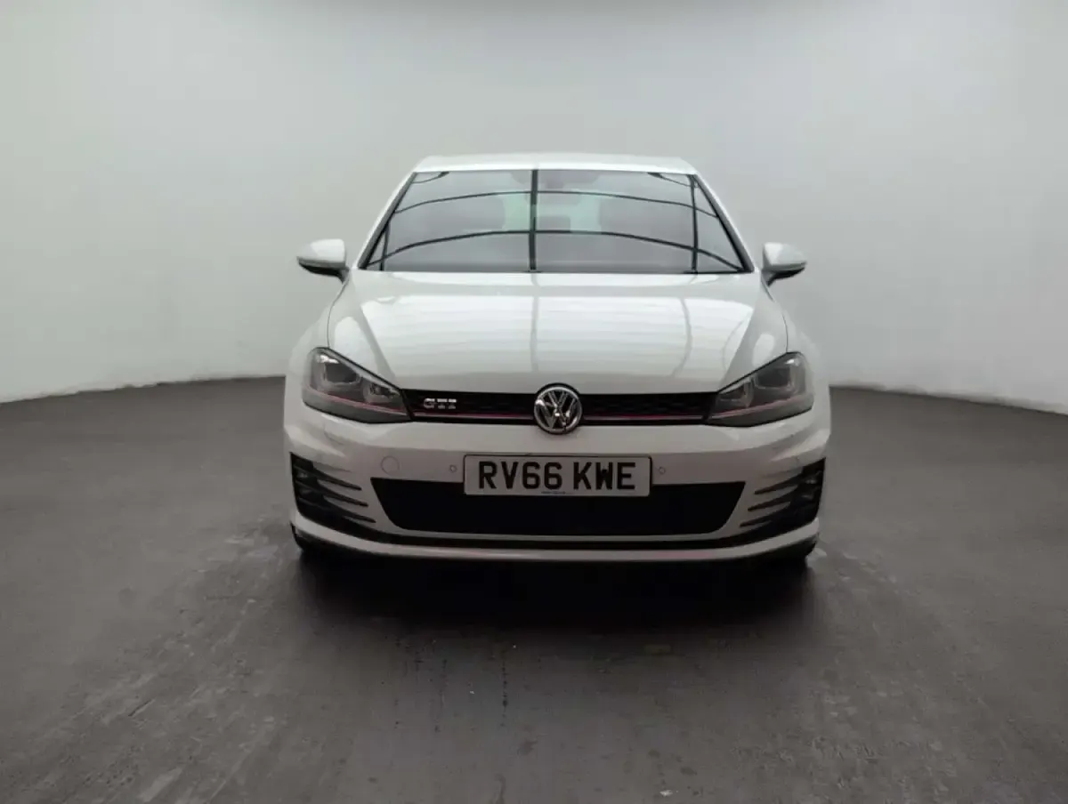 Used VW Golf VII GTI 2016 White Hatchback