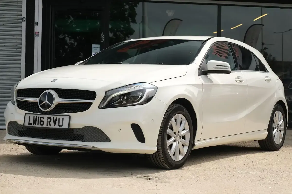 Used Mercedes A160 Premium 102 HP (75 kW) 2026 White Hatchback