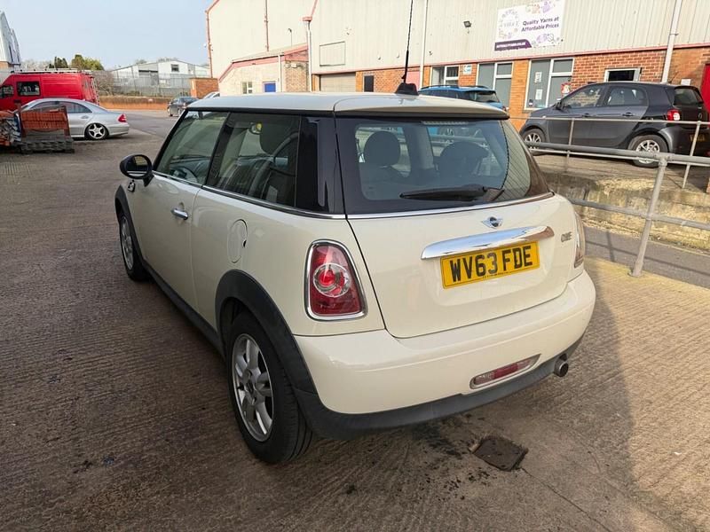 Used Mini ONE Hatch 2013 White Hatchback