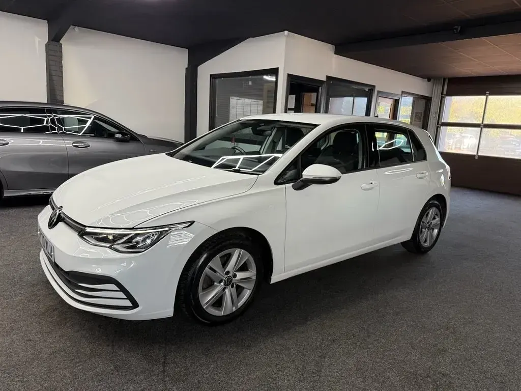 Used VW Golf VII Life 150 HP (110 kW) 2021 White Hatchback