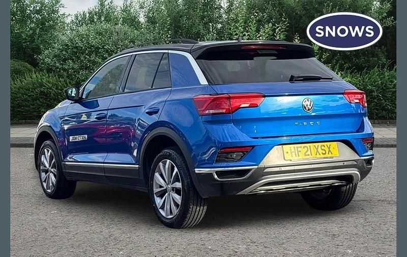 Usado VW T-Roc Design 150 HP (110 kW) 2021 Azul SUV
