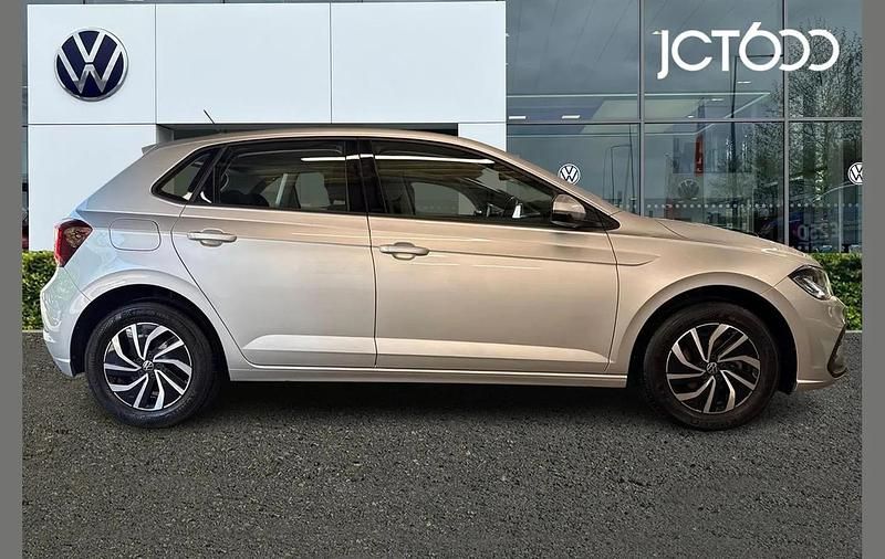 Used VW Polo Life 95 HP (69 kW) 2023 Silver Hatchback