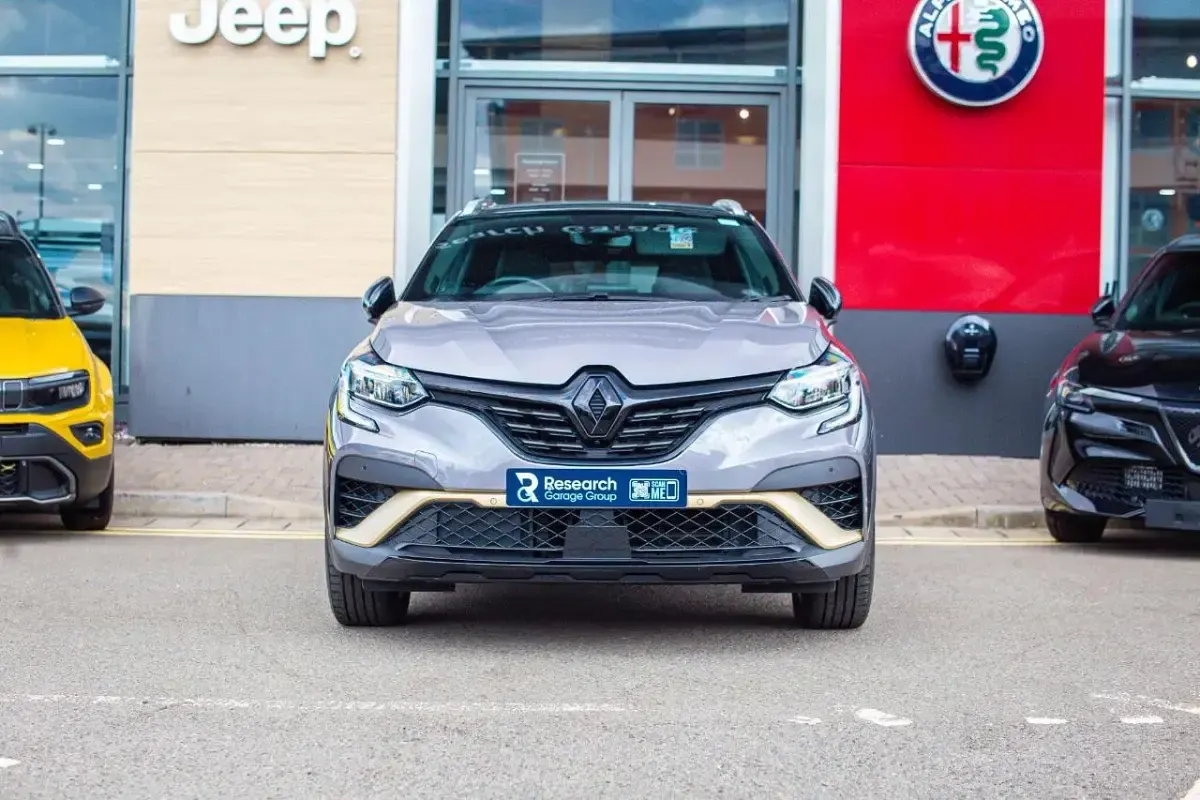 Used Renault Captur Bose Edition 140 HP (102 kW) 2024 Grey SUV