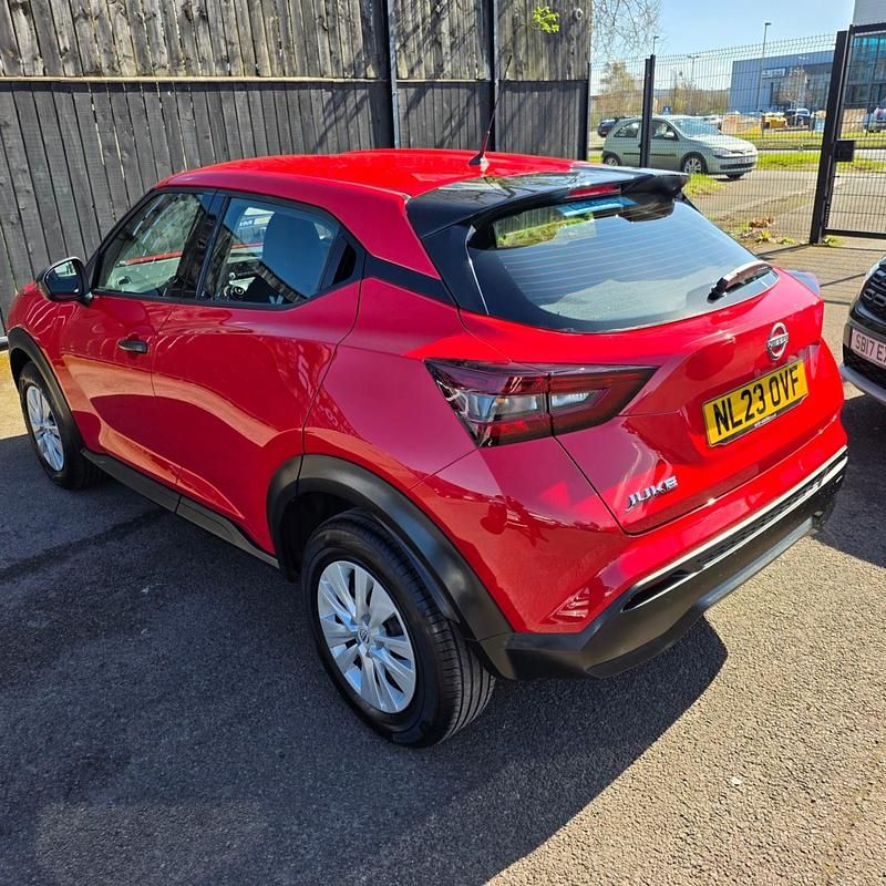Used Nissan Juke Visia 117 HP (86 kW) 2023 Red SUV