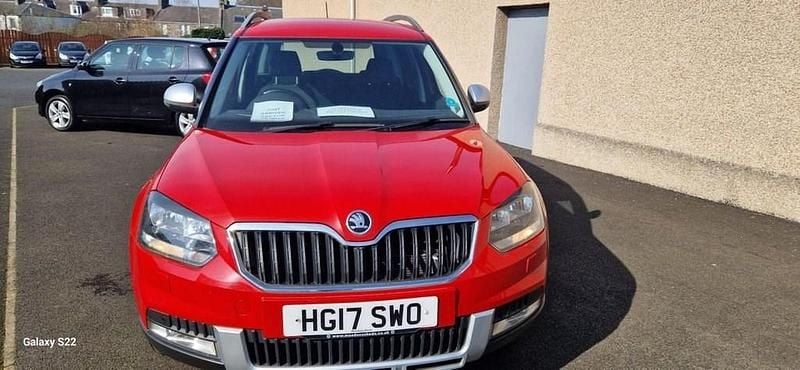 Used Skoda Yeti SE Drive 110 HP (80 kW) 2017 Red SUV