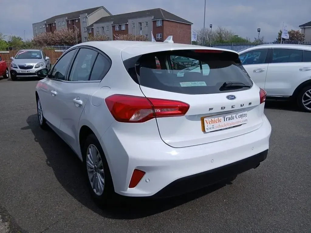 Usado Ford Focus Titanium 120 HP (88 kW) 2020 Branco Citadino