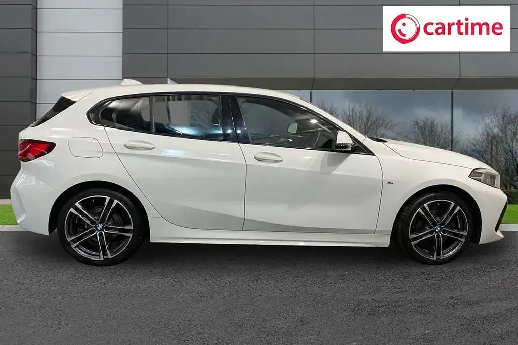 Used BMW 118 M Sport 136 HP (100 kW) 2022 White Hatchback