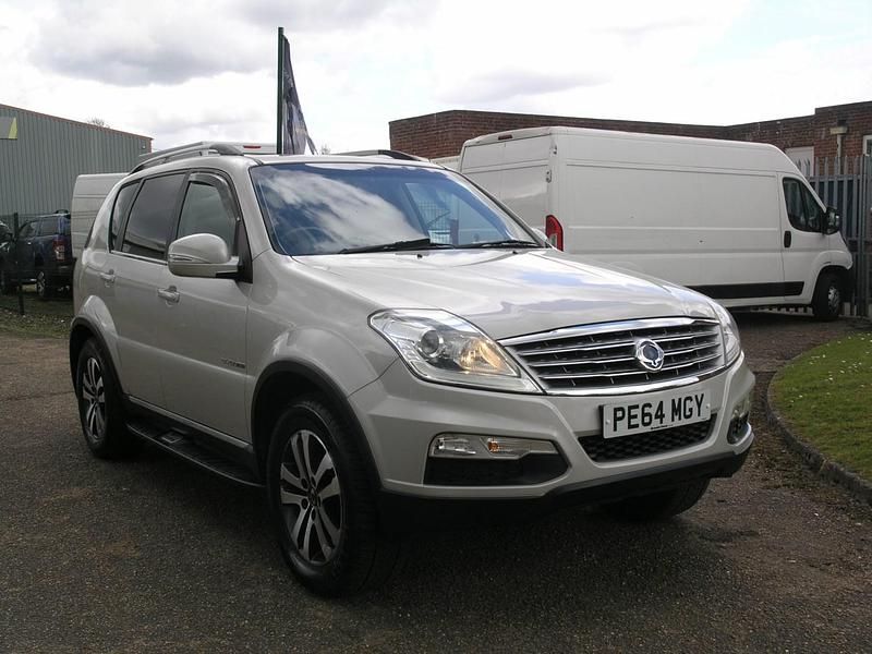 Used Ssangyong (KGM) Rexton 2014 White SUV