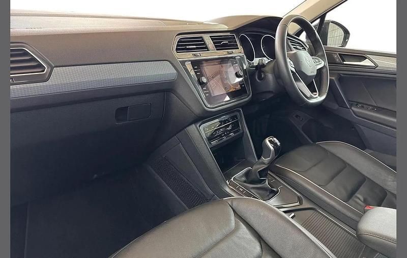 Used VW Tiguan Life 150 HP (110 kW) 2024 Grey SUV