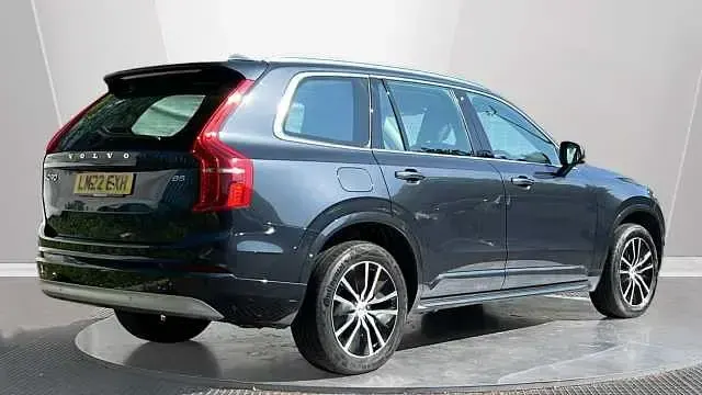 Used Volvo XC90 Momentum 235 HP (172 kW) 2022 Metallic  savile grey SUV