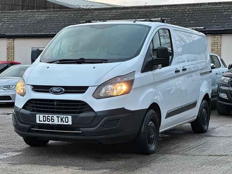 Used Ford Transit Custom 105 HP (77 kW) 2016 White Van