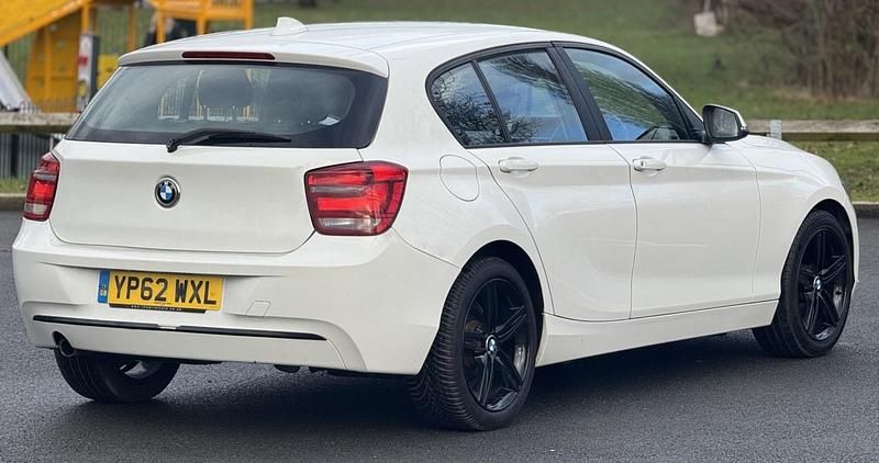 Used BMW 116 Sport Line 2012 White Hatchback