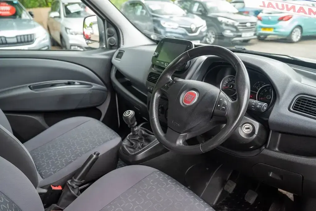 Used Fiat Doblò 2023 White MPV
