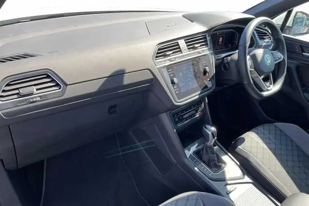 Used VW Tiguan R-line Edition 150 HP (110 kW) 2023 White SUV