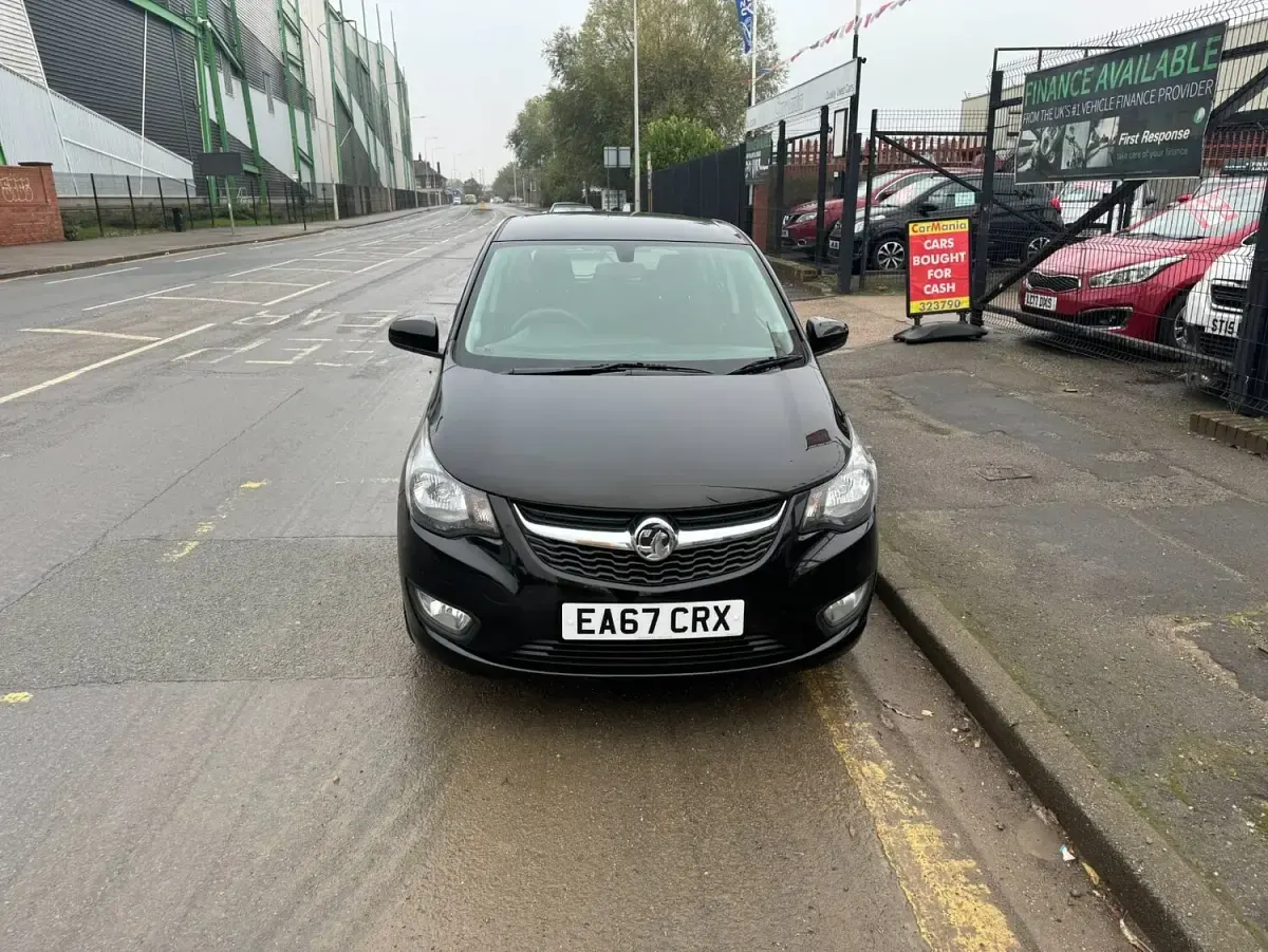 Used Vauxhall Viva 75 HP (55 kW) 2017 Black Hatchback