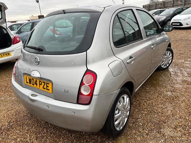 Used Nissan Micra SE 79 HP (58 kW) 2004 Silver Hatchback