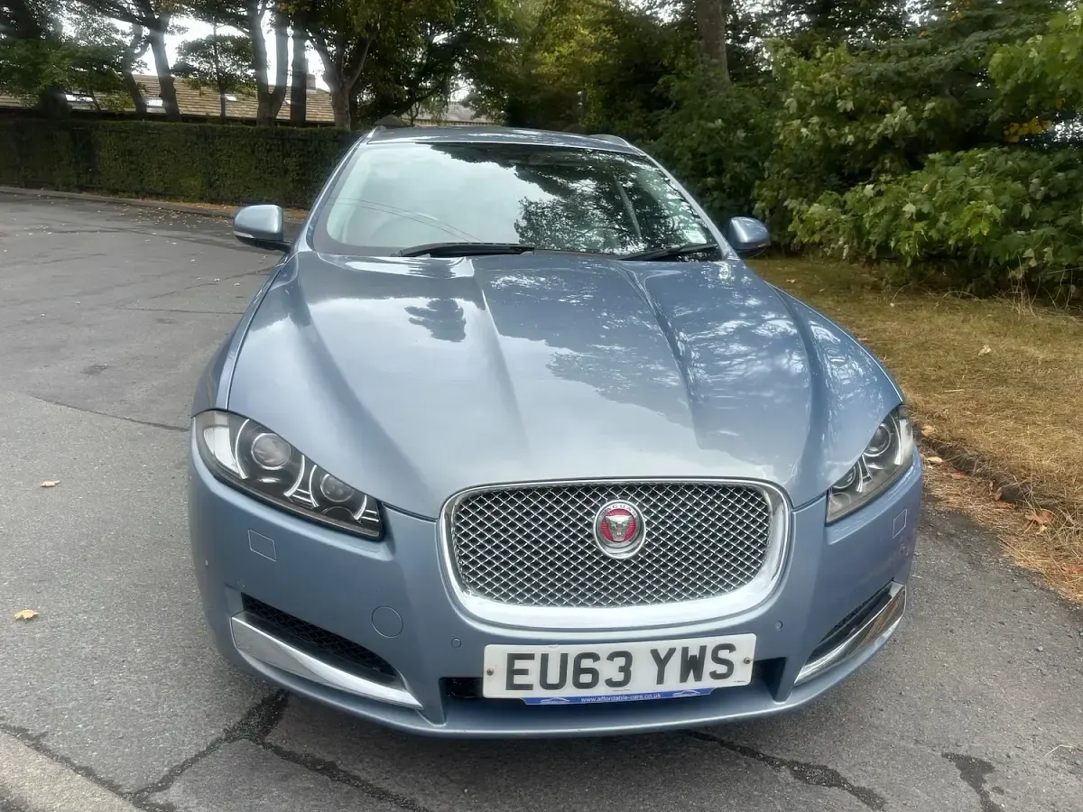 Used Jaguar XF Premium Luxury 240 HP (176 kW) 2013 Grey Estate