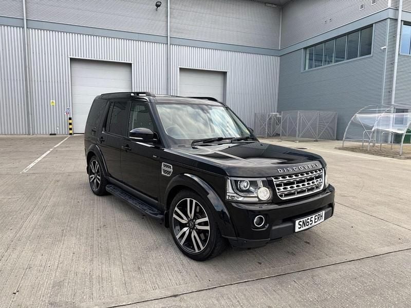 Black Used 2015 Land Rover Discovery 4 HSE Luxury SUV | £14,495 (Fair price) - Image 1/4