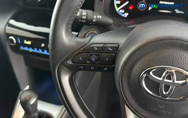 Used Toyota Yaris Cross Design 116 HP (85 kW) 2024 Black SUV