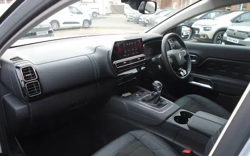 Used Citroën C5 PureTech 131 HP (96 kW) 2024 Hatchback