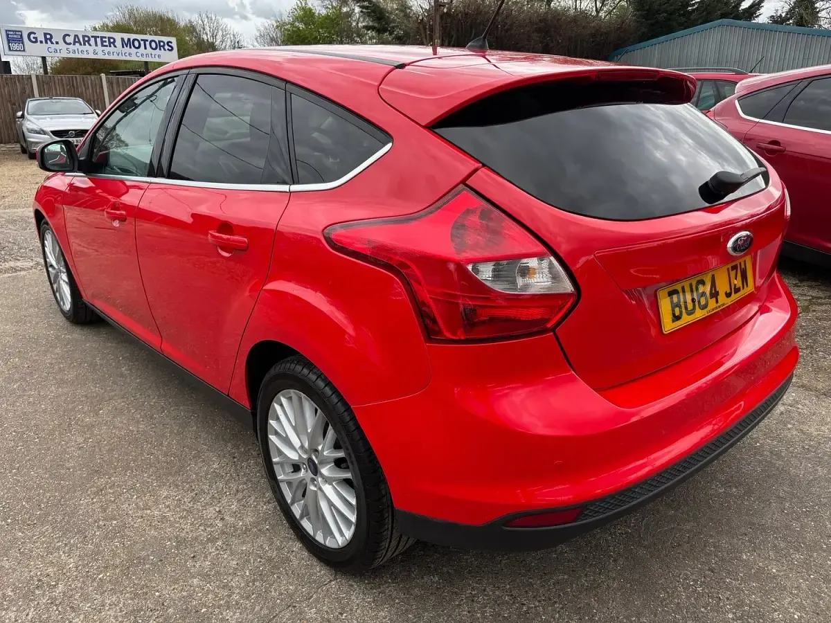 Used Ford Focus Zetec 2014 Red Hatchback
