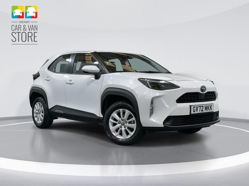 White Used 2023 Toyota Yaris Hybrid Hatchback | £18,899 (A bit pricey) - Image 1/4