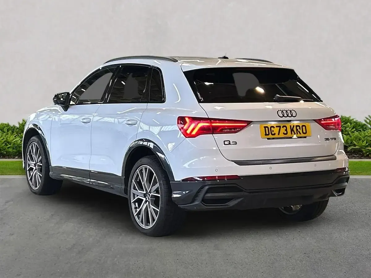 Used Audi Q3 Black Edition 147 HP (108 kW) 2024 White SUV