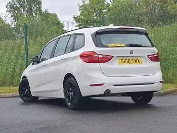 Usado BMW 218 Sport Line 136 HP (100 kW) 2018 Branco Carrinha