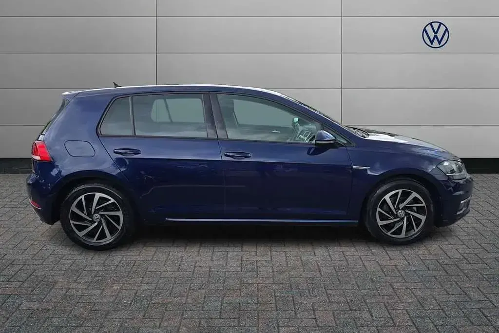 Used VW Golf VII Edition 130 HP (95 kW) 2019 Blue Hatchback