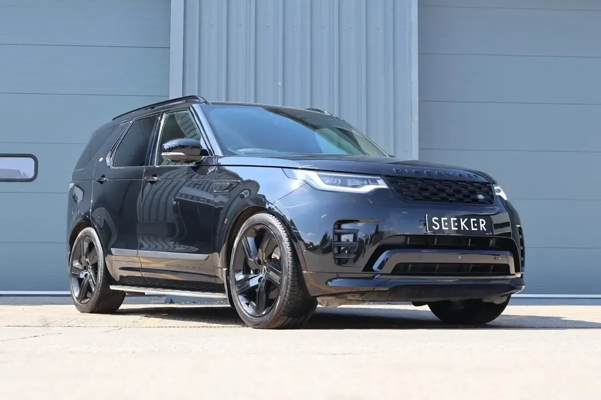 Used Land Rover Discovery HSE Dynamic 2023 Black SUV
