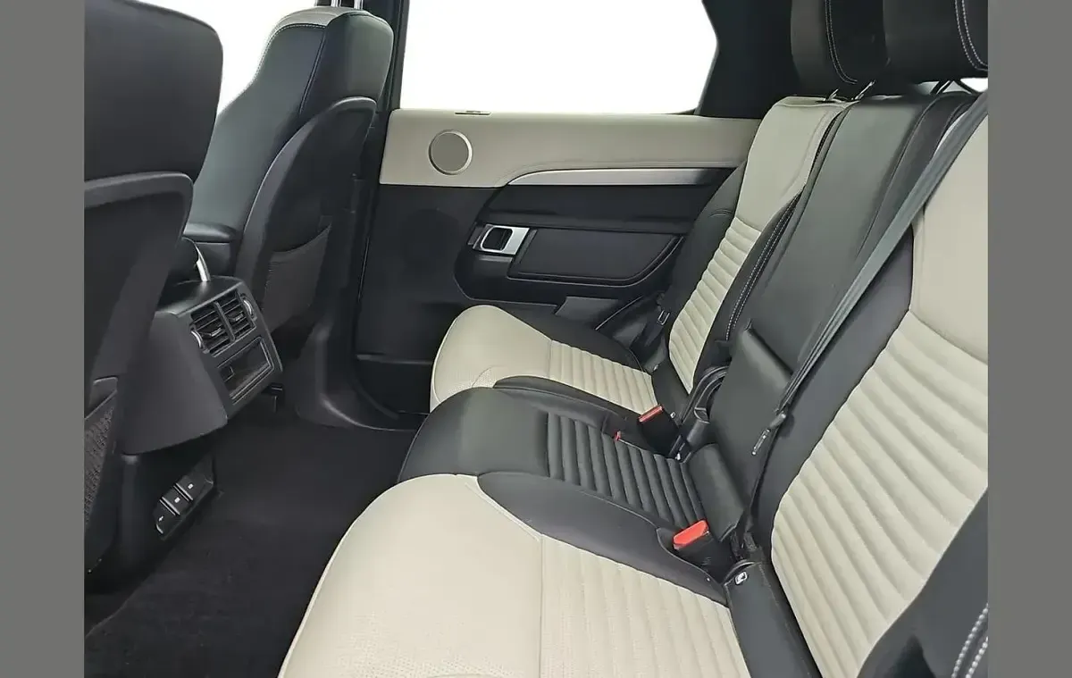 Used Land Rover Discovery SE Dynamic 296 HP (217 kW) 2023 White SUV