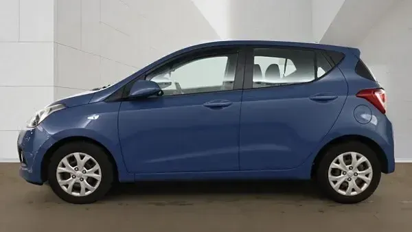 Used Hyundai i10 SE 2015 Blue Hatchback